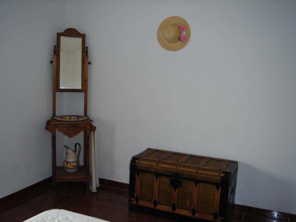 Apartamentos Serrano Ribatajada Exterior photo