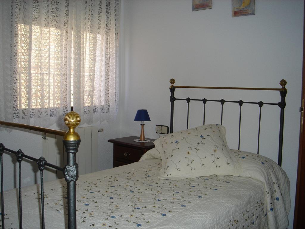 Apartamentos Serrano Ribatajada Exterior photo